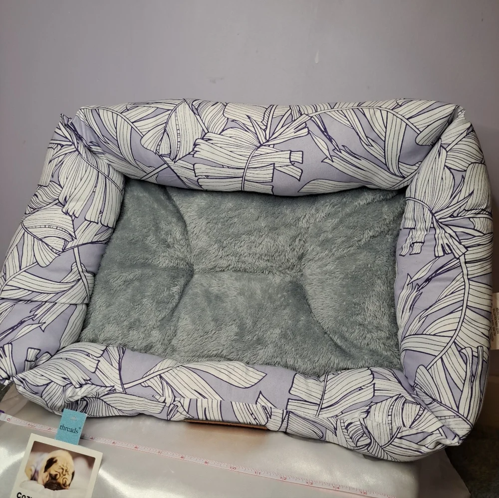 NEW DOGGO BED